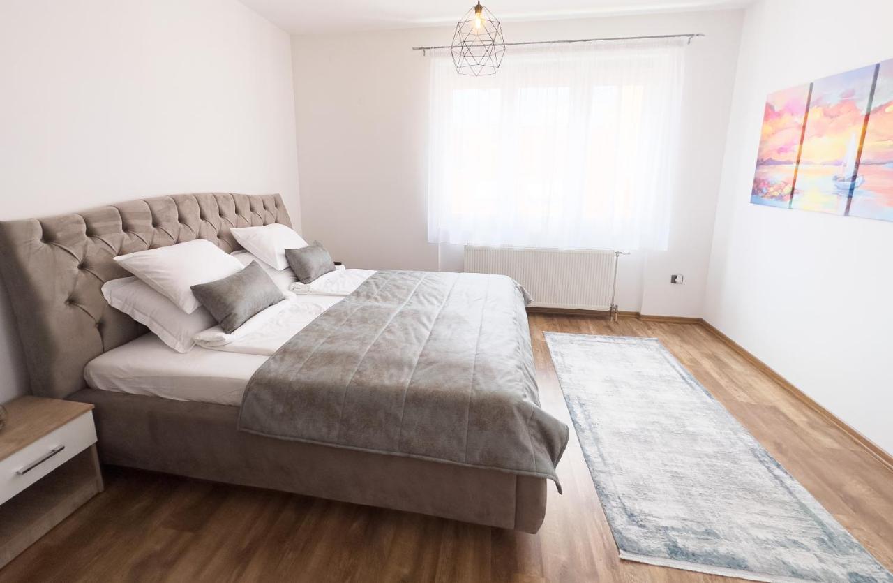 Luxurious And Cosy Brick Apartment - Free Private Parking Sarajevo Luaran gambar